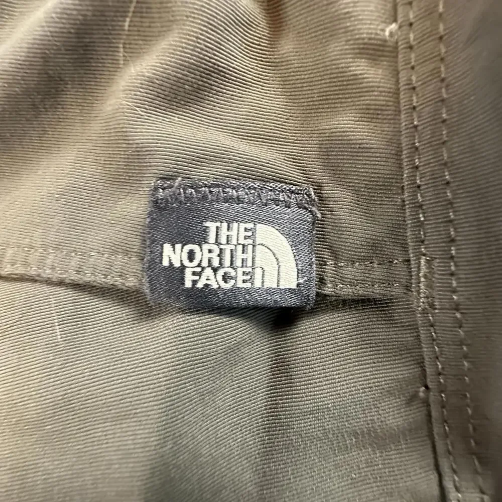 The North Face Men's Cargo‎ Shorts, Size Large, Olive Green
